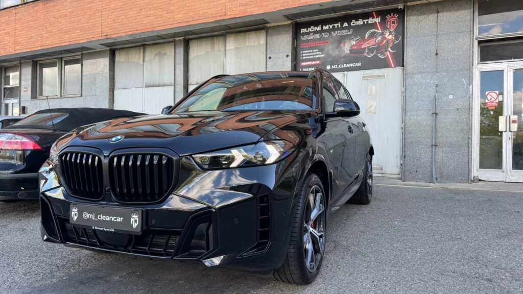 Ruční čištění bmw Zlín